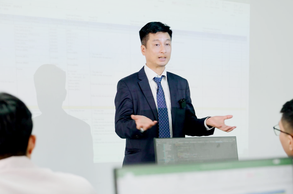 Offshore 65 アカデミー講師