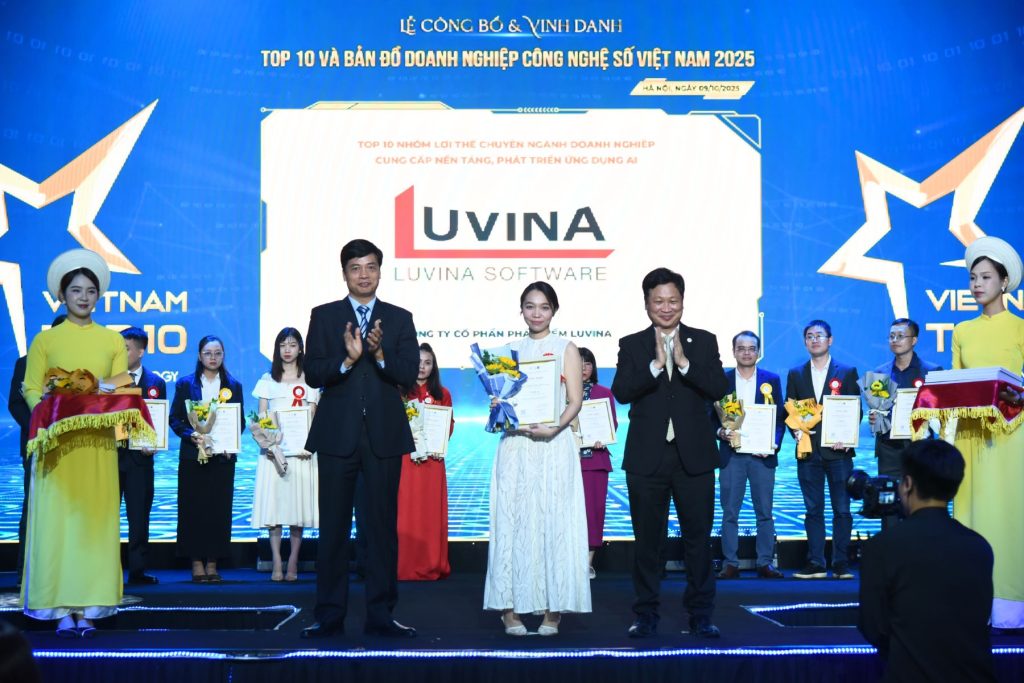 luvina software received top 10 vietnam digital technology companies award