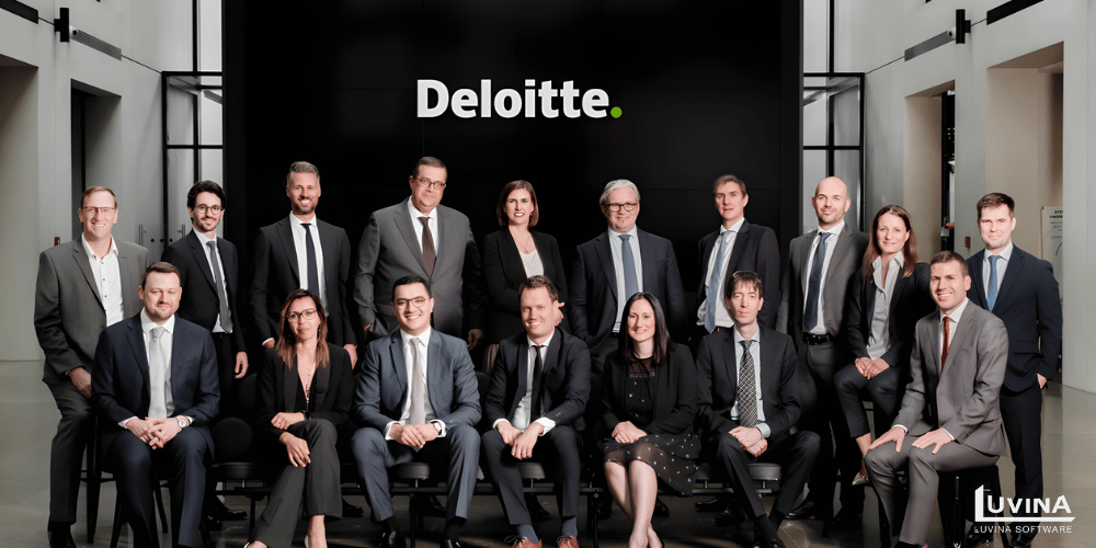 MES(製造実行システム)開発会社・ベンダー10選と失敗しない選び方 3 deloitte team supporting mes implementation in complex manufacturing environments